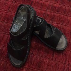 Black Mobil’s sandals, size 39